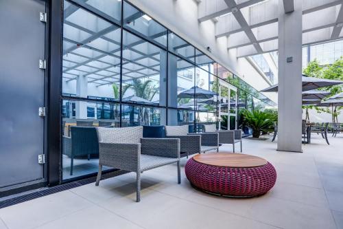 Bar/ Salón, Comfort Hotel Guarulhos Airport in Guarulhos Bar/ Salón, Comfort Hotel Guarulhos Airport in Guarulhos