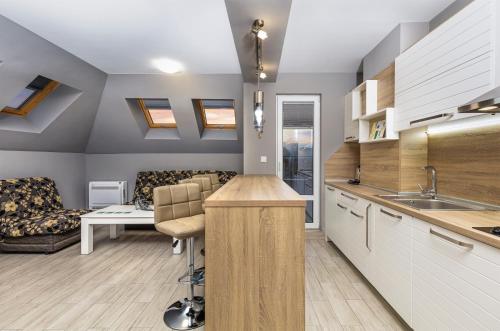 Konyha, Beautiful 1BD Apartment with a Parking Spot by Flat Mаnager in Plovdiv Nyugati Negyed Konyha, Beautiful 1BD Apartment with a Parking Spot by Flat Mаnager in Plovdiv Nyugati Negyed
