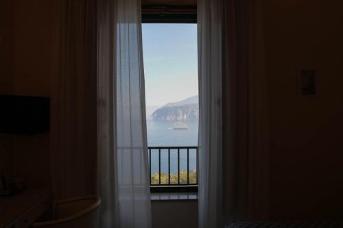 Hotel La Badia in ซอร์เรนโต Hotel La Badia in ซอร์เรนโต