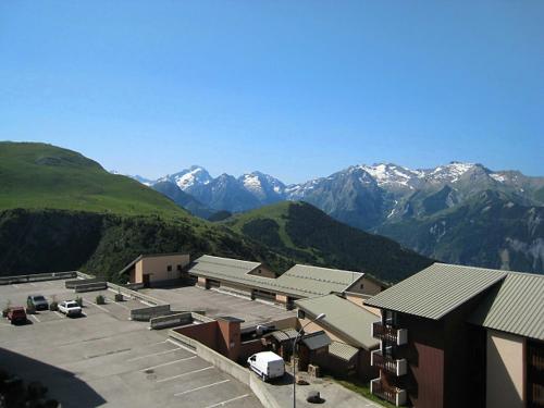 Apartment Val d'Huez in L'Alpe d'Huez Apartment Val d'Huez in L'Alpe d'Huez