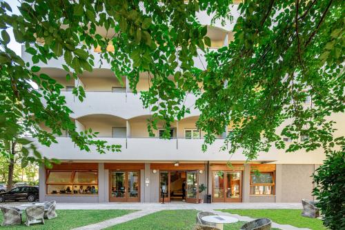 Зовнішній вигляд готелю, Hotel La Pergola Dependance in Ліньяно Зовнішній вигляд готелю, Hotel La Pergola Dependance in Ліньяно