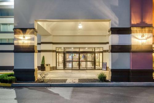Létesítmények, Chester Hotel & Conference Center in Exton (Pennsylvania) Létesítmények, Chester Hotel & Conference Center in Exton (Pennsylvania)