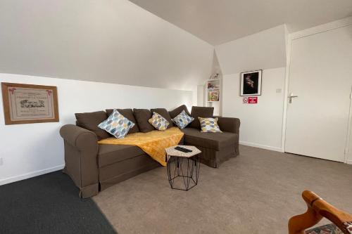 Apartment "Le Briand" charming base for your sightseeing in Touraine in Нуазе Apartment "Le Briand" charming base for your sightseeing in Touraine in Нуазе