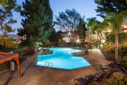 在meiguo.com看到的托卢卡山奥克伍德公寓的介绍图片