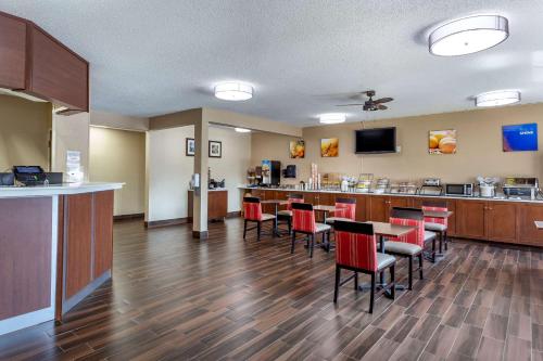 餐飲選擇, 羅克福德凱富酒店 (Comfort Inn Rockford near Casino District) in 羅克福德 (IL) 餐飲選擇, 羅克福德凱富酒店 (Comfort Inn Rockford near Casino District) in 羅克福德 (IL)