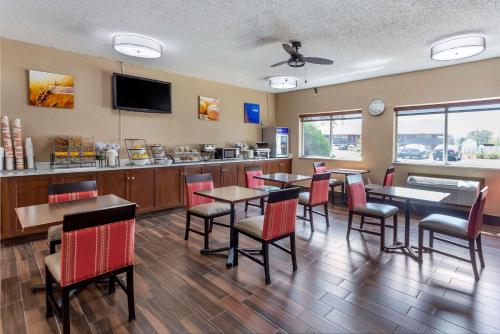 餐飲選擇, 羅克福德凱富酒店 (Comfort Inn Rockford near Casino District) in 羅克福德 (IL) 餐飲選擇, 羅克福德凱富酒店 (Comfort Inn Rockford near Casino District) in 羅克福德 (IL)