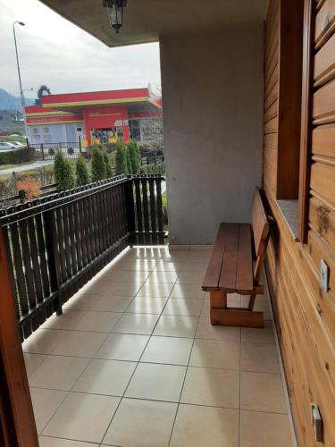 Balkon/Terrasse, Apartment (100 m²), 3 Schlafzimmer und 2 eigene Badezimmer in Pale (Aleksandar Apartmani) in Pale Balkon/Terrasse, Apartment (100 m²), 3 Schlafzimmer und 2 eigene Badezimmer in Pale (Aleksandar Apartmani) in Pale