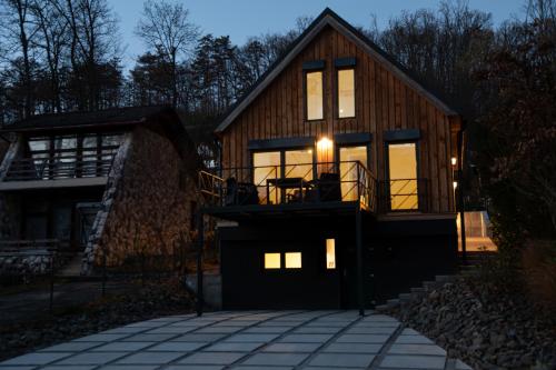 Holzhaus Sikonda in คอมโล Holzhaus Sikonda in คอมโล