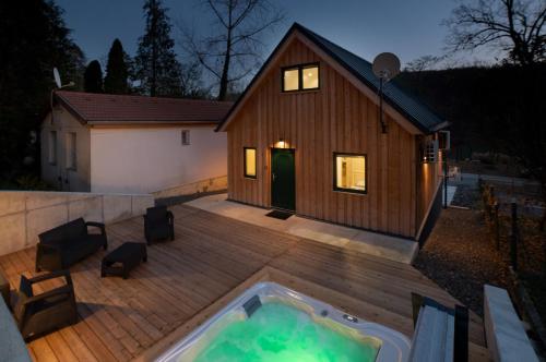 ระเบียง/ชานเรือน, Holzhaus Sikonda in คอมโล ระเบียง/ชานเรือน, Holzhaus Sikonda in คอมโล