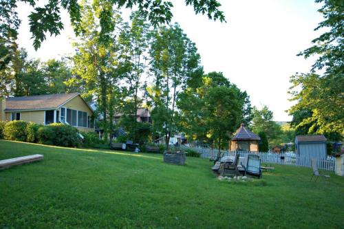 Hydrangea Cottage in Whitehall (NY) Hydrangea Cottage in Whitehall (NY)
