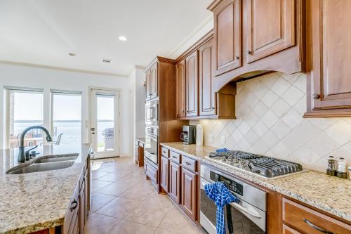 Lakeside Oasis in Atascocita Lakeside Oasis in Atascocita