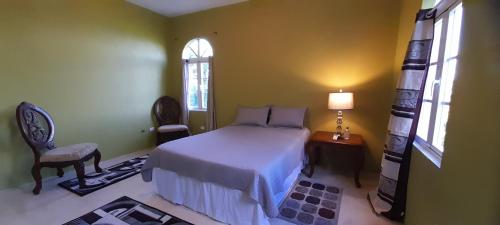 Abigail's 2 Bedroom Apartment -Free Wifi -Full Kitchen in Tortola Abigail's 2 Bedroom Apartment -Free Wifi -Full Kitchen in Tortola