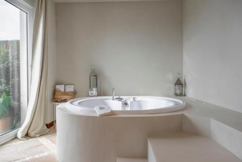 Hot tub, La Locanda Del Pontefice Hotel in Castel Gandolfo Hot tub, La Locanda Del Pontefice Hotel in Castel Gandolfo