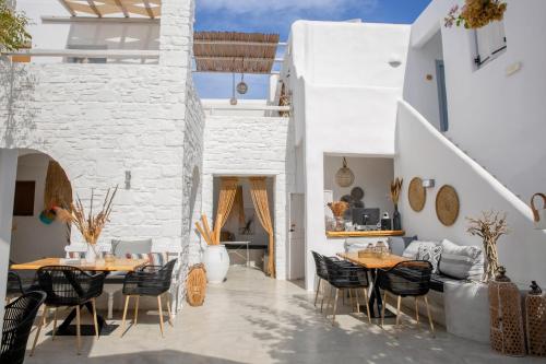 8 Keys Residence in Paros 8 Keys Residence in Paros