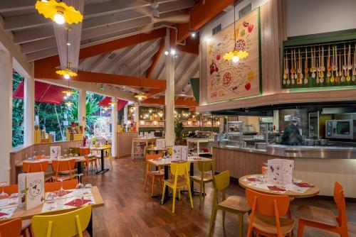 Banquet hall, Center Parcs Les Bois Francs in Verneuil-sur-Avre Banquet hall, Center Parcs Les Bois Francs in Verneuil-sur-Avre