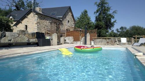 Πισίνα, Gîte avec piscine entre Redon et la Roche Bernard (Gite avec piscine entre Redon et la Roche Bernard) in Μπεζαν Πισίνα, Gîte avec piscine entre Redon et la Roche Bernard (Gite avec piscine entre Redon et la Roche Bernard) in Μπεζαν