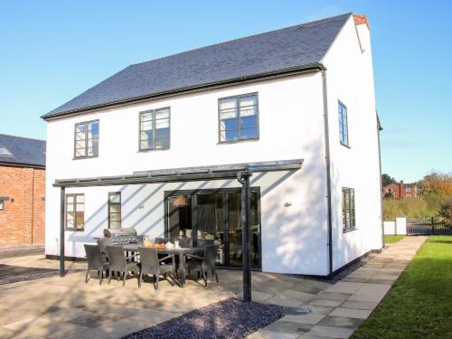 A szálláshely kívülről, Forrester House in Whitchurch A szálláshely kívülről, Forrester House in Whitchurch