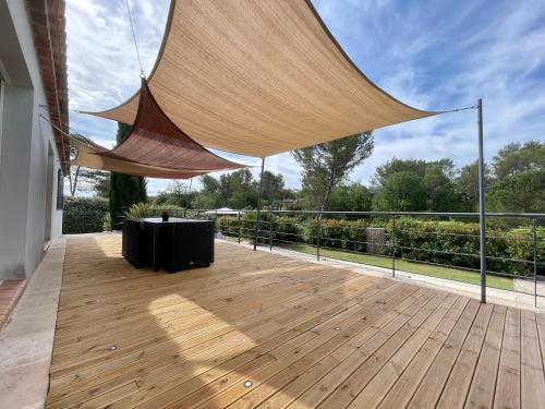 Villa Grey in บริญอล Villa Grey in บริญอล