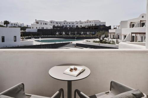 Úszómedence, Orama Hotel & Spa in Fira Úszómedence, Orama Hotel & Spa in Fira