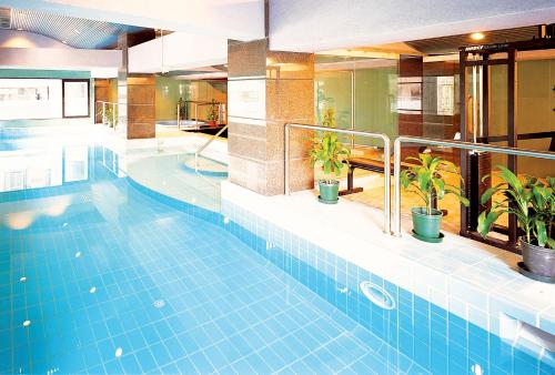 Swimming pool, Metropark Hotel near Macau Fisherman's Wharf Swimming pool, Metropark Hotel near Macau Fisherman's Wharf