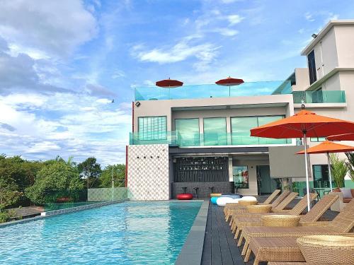 Swimming pool, The Poem Hotel in Klaeng Swimming pool, The Poem Hotel in Klaeng