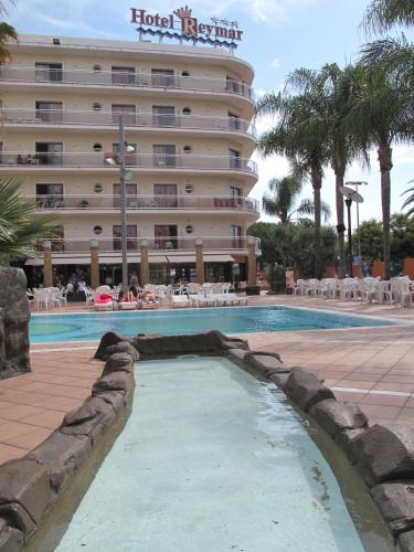 Swimming pool, Hotel Reymar in Costa Brava y Maresme Swimming pool, Hotel Reymar in Costa Brava y Maresme