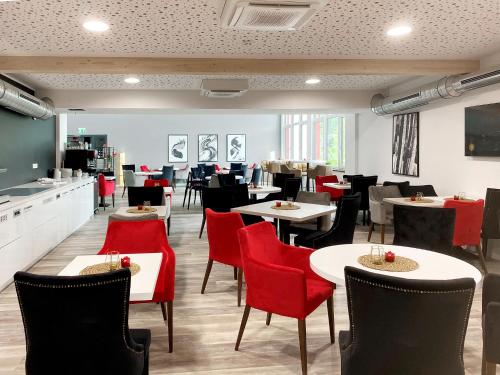 Food and beverages, DORMERO Hotel Deggendorf in Deggendorf Food and beverages, DORMERO Hotel Deggendorf in Deggendorf