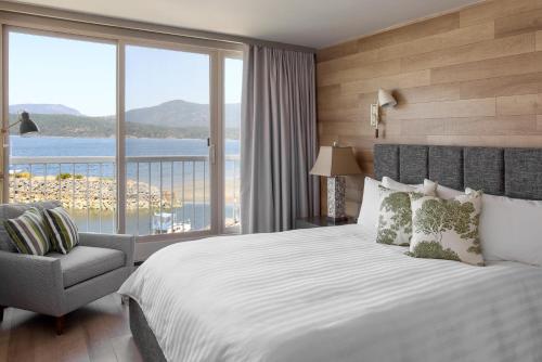 OCEANFRONT SUITES AT COWICHAN BAY in Cowichan Bay (BC) OCEANFRONT SUITES AT COWICHAN BAY in Cowichan Bay (BC)