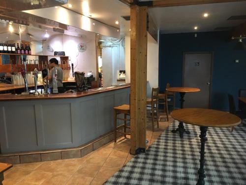 Bar/ Salón, The Skye Bridge Hotel in Kyle of Lochalsh Bar/ Salón, The Skye Bridge Hotel in Kyle of Lochalsh