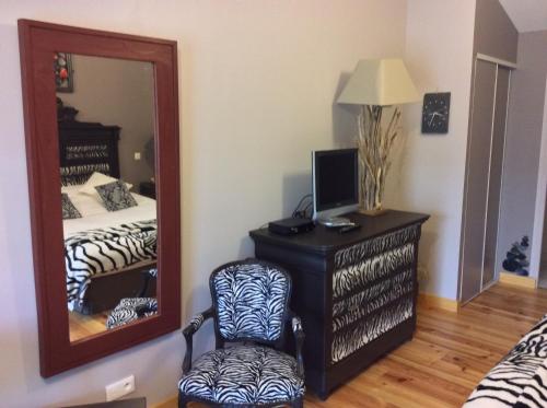 This photo about L'Arbre a Pain shared on HyHotel.com