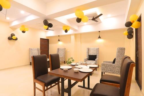 Restaurant, Fabhotel Blueark in Banthra Sikander Pur Restaurant, Fabhotel Blueark in Banthra Sikander Pur