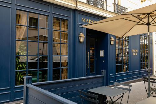 Exterior view, Maison Barbes in 18th - Sacre Coeur - Montmartre Exterior view, Maison Barbes in 18th - Sacre Coeur - Montmartre