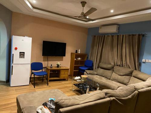 Oyibi New furnished house - Charming 3 Bedroom in Aburi Oyibi New furnished house - Charming 3 Bedroom in Aburi