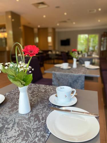 Cibo e bevande, Azimut Hotel Nuremberg in Norimberga Cibo e bevande, Azimut Hotel Nuremberg in Norimberga