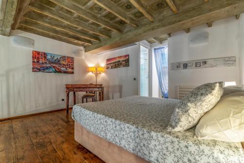 Foro Romano Stylish and Central Apartment