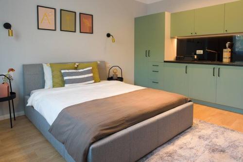 Sunny Studio - Top Location - Green View Balcony