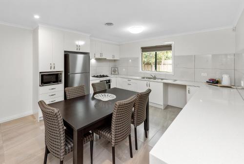 Kitchen, Fawkner Executive Suites & Serviced Apartments in Fawkner Kitchen, Fawkner Executive Suites & Serviced Apartments in Fawkner