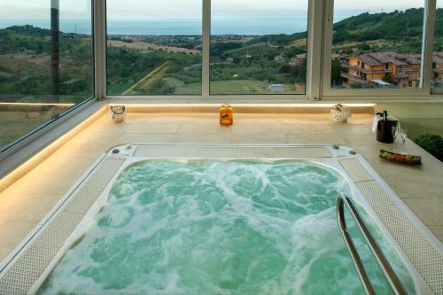 Villa Susanna Degli Ulivi - Resort & Spa in Colonnella Villa Susanna Degli Ulivi - Resort & Spa in Colonnella