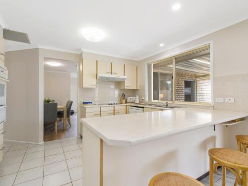 Kitchen, Sea Renity in Bonny Hills Kitchen, Sea Renity in Bonny Hills
