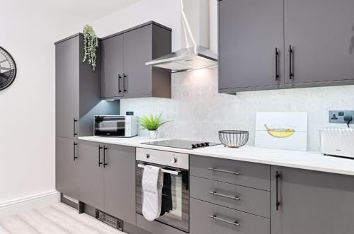 keuken, 3 Baths - Off Road Parking - Garden - 4 Bed Home in Morriston keuken, 3 Baths - Off Road Parking - Garden - 4 Bed Home in Morriston