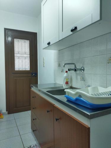 Agroikia in ปลาคา (ลีโอนิดิโอ) Agroikia in ปลาคา (ลีโอนิดิโอ)