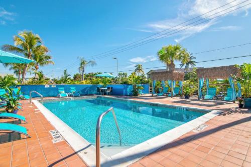 Úszómedence, Latitude 26 Waterfront Resort and Marina in Harlem Heights Úszómedence, Latitude 26 Waterfront Resort and Marina in Harlem Heights