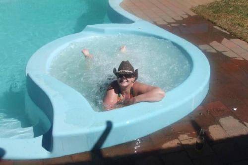 Swimming pool, The Pool House in Broken Hill Swimming pool, The Pool House in Broken Hill