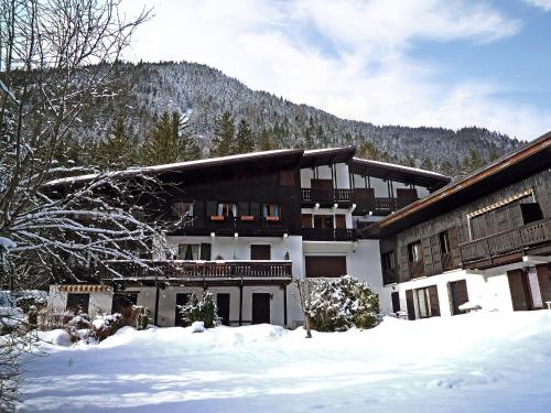 Apartment Les Charmoz-3 by Interhome in La Frasse Apartment Les Charmoz-3 by Interhome in La Frasse