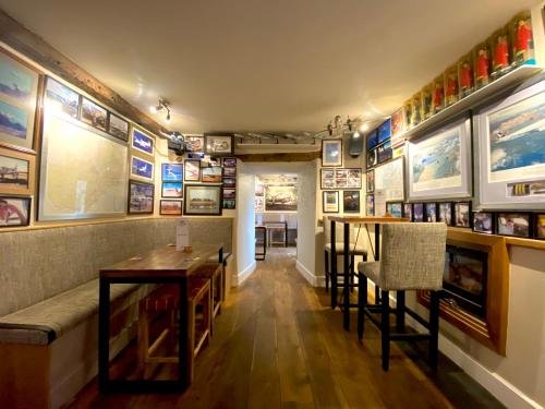 Bar/lounge, Castle Cottage Restaurant with Rooms in Harlech Bar/lounge, Castle Cottage Restaurant with Rooms in Harlech