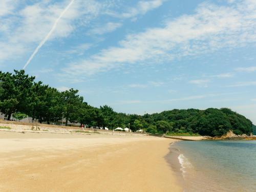 pantai, 直島町ふるさと海の家 つつじ荘 -SeaSide Park Stay Tsutsujiso- (直島町ふるさと海の家 つつじ荘 -SeaSide Park Stay Tsutsujiso-) in Naoshima pantai, 直島町ふるさと海の家 つつじ荘 -SeaSide Park Stay Tsutsujiso- (直島町ふるさと海の家 つつじ荘 -SeaSide Park Stay Tsutsujiso-) in Naoshima