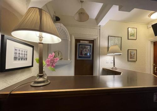 Lobby, Pickwicks Guest House near Magdalen College Lobby, Pickwicks Guest House near Magdalen College