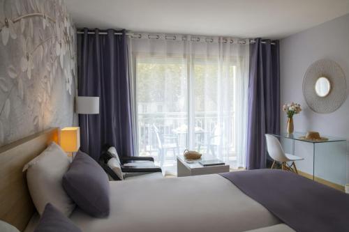 Hotel Chambord in Menton Hotel Chambord in Menton