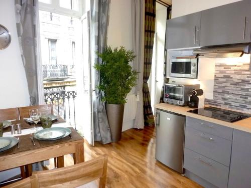 This photo about Appartement 'Princesse Eleonore' - Centre Historique shared on HyHotel.com