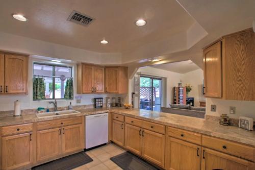Phoenix Kick Back Corral with Outdoor Oasis! in Tramonto Phoenix Kick Back Corral with Outdoor Oasis! in Tramonto
